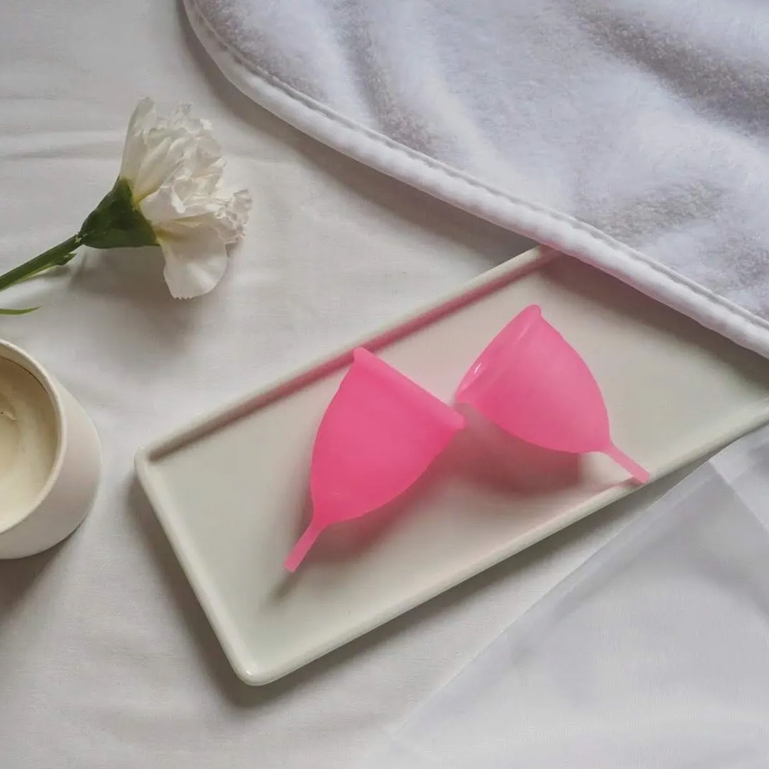 6112B REUSABLE MENSTRUAL CUP USED BY WOMENS AND GIRLS DURING THE TIME OF THEIR MENSTRUAL CYCLE 6112B REUSABLE MENSTRUAL CUP USED BY WOMENS AND GIRLS DURING THE TIME OF THEIR MENSTRUAL CYCLE